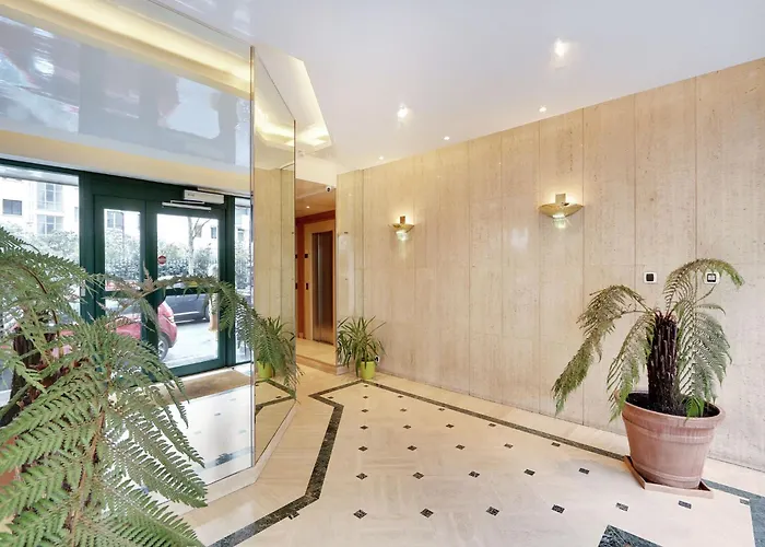 Daire Boulevard Flandrin Rue De La Pompe- Bail Mobility *